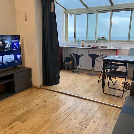 A Sea-View T2 For 2 People * Antibes